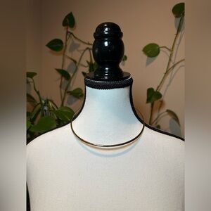 Guess Gold-Tone Minimalist Collar Necklace